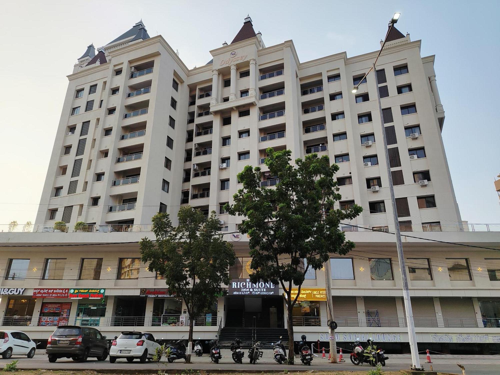 Richmond Inn And Suites Manipal Extérieur photo